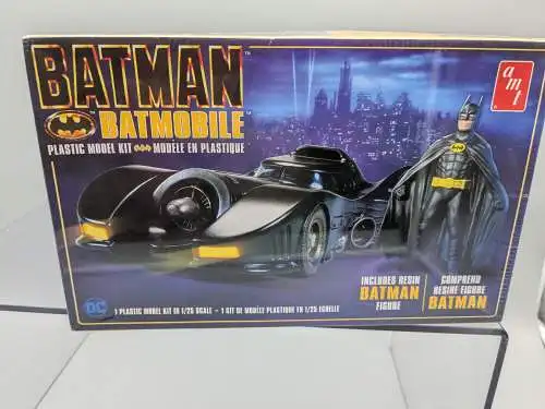 Batman Batmobile   AMT Model Kit  Bausatz 1/25   F4