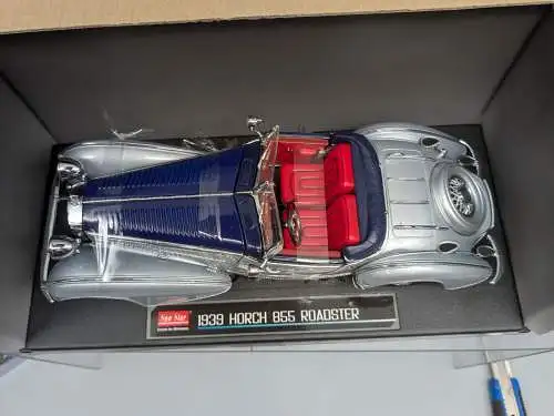 Sun Star  1939 Horch 855 Roadster Cabriolet silber / blau  1/18 in  OVP  F13