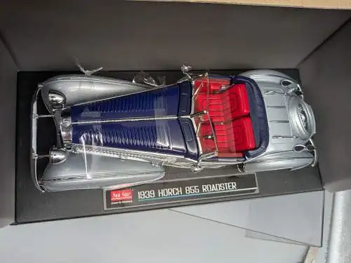 Sun Star  1939 Horch 855 Roadster Cabriolet silber / blau  1/18 in  OVP  F13