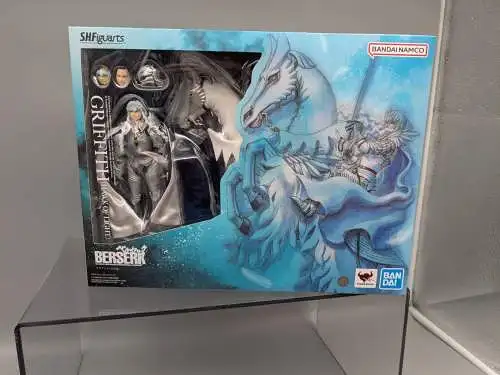 S.H. Figuarts Berserk Griffith Hawk of Light Bandai F2