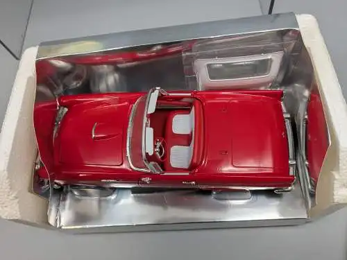 Revell Metal 1955 Ford  Thunderbird Rot  1/18 in  OVP  F12