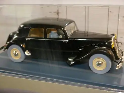 TIM & STRUPPI Tintin schwarzer Citroen 15CV  Modellauto 29948 Moulinsart 1/24 L 