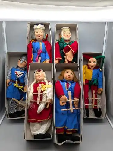 Dresdner Mationette 6 Puppen  Prinz Pinzessin König Königin Ritter Narr F26