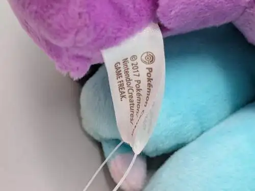 Pikachu Pokemon Mareanie  2017 Plüsch ca. 20cm Pokemon Center  K3