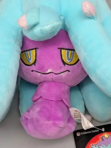 Pikachu Pokemon Mareanie  2017 Plüsch ca. 20cm Pokemon Center  K3