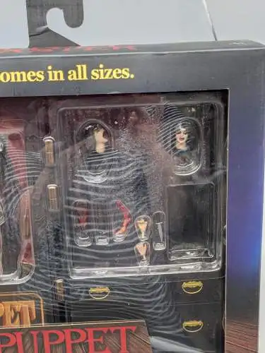 NECA PUPPET MASTER TOULON’S PUPPET CASE & LEECH WOMAN    1B
