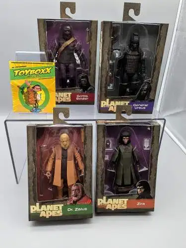 NECA Planet of the Apes Legacy Series 4er Set  Dr. Zaius Ursus Gorilla Zira  2B
