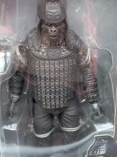 NECA Planet of the Apes Legacy Series 4er Set  Dr. Zaius Ursus Gorilla Zira  2B