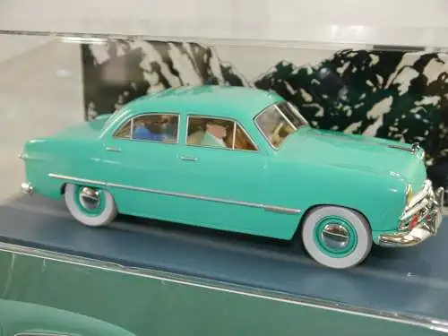 TIM & STRUPPI Tintin Ford Custom Modellauto 29940 Moulinsart 1/24 