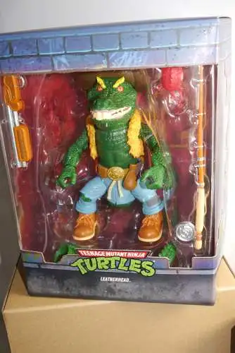 Teenage Mutant Ninja Turtles Ultimates Leatherhead 18cm Super7 OBR