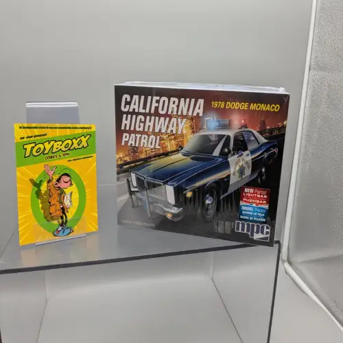 California Highway Patrol 1978 Dodge Monaco   Model Kit 1/25 mpc F4