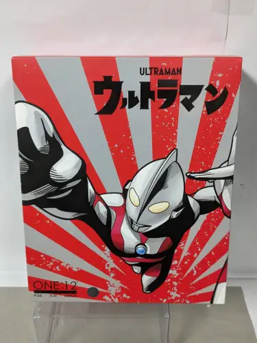 Ultraman Actionfigur mit Leuchtfunktion 1/12 Ultraman 16 cm MEZCO OBA