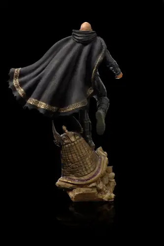 DC Comics Black Adam  Resin  Statue 1/10   Iron Studio