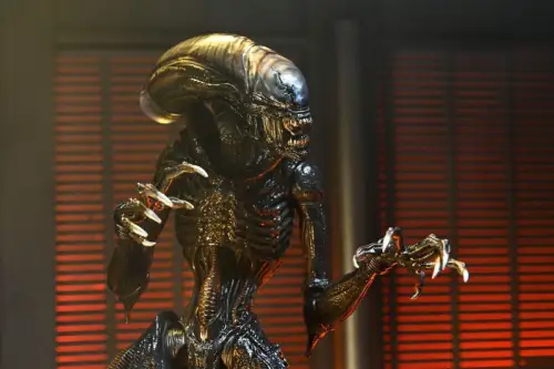 NECA Alien  Romulus Ultimate Scorched Xenomorph  Actionfigur 18 cm 2I