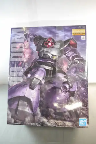 Gundam - MG MS- 09  DOM Modell Kit 1/100 Bandai OBF