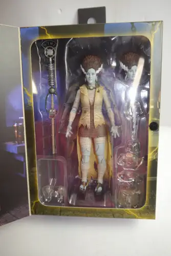 Neca Universal Monsters x Turtles  April as The Bride 18 cm OBE