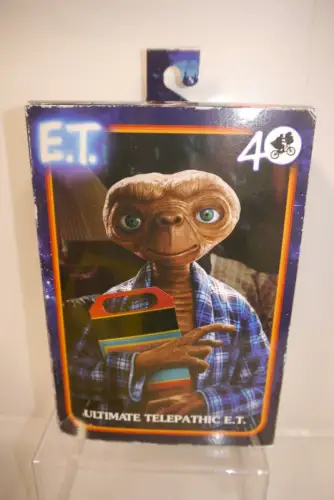 Neca E.T. - Der Außerirdische Ultimate Telepathic E.T. 40th Anniversary  OBG