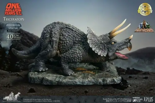 Eine Million Jahre vor unserer Zeit Triceratops Harryhausen 19 cm Star ACE