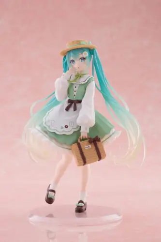 Taito Hatsune Miku   Fashion Country Ver.  PVC Statue 18 cm 2E