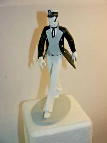 Corto Maltese Figur schwarz / weiß  17cm Moulinsart  