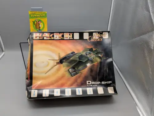 Alien Halcyon Drop-Ship  PVC Model Kit Movie Classics 1/72  mit OVP  F15