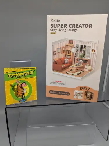 RoboTime Miniaturhaus Gemütliches Wohnzimmer Modellbausatz K8