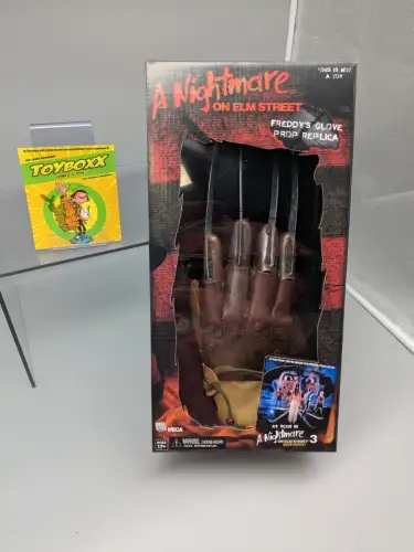 Neca A Nightmare On Elm Street 3  Freddys Handschuh Replik 1/1  2L