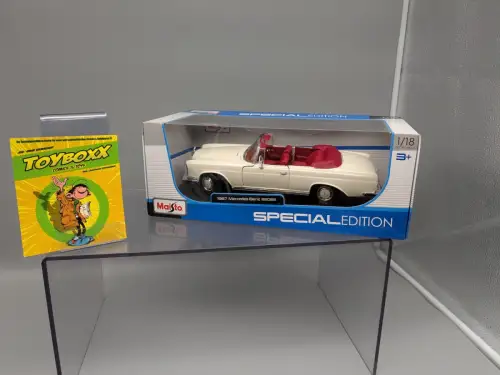 1967 Mercedes Benz 280SE creme   1/18 Special Edition   Maisto  F30