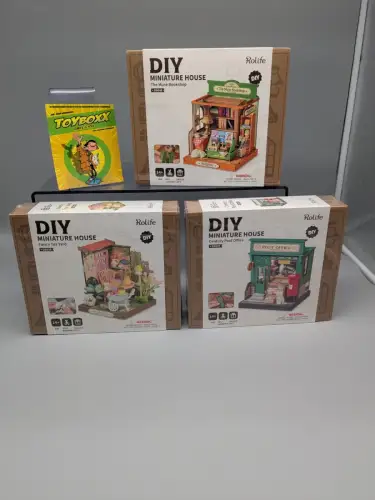 Rolife  3x  DIY Miniature House Bookshop Fancy Tea Yard Post 3D Holzpuzzle  F17