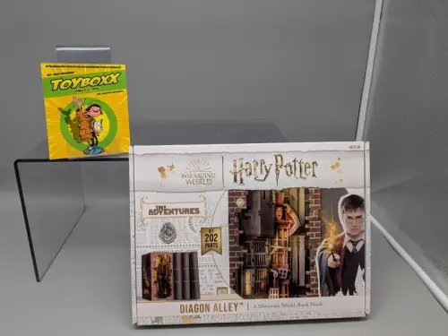 Revell Tiny Adventures Harry Potter Diagon Alley Book Nook  3D Puzzle F14