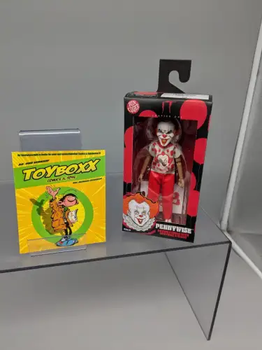 NECA Es Ben Cooper Pennywise  Costume Series 9 Actionfigur 15 cm  1J