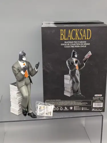 Blacksad  mit Bücherstapel Kunstharz Figur Statue Plastoy 24cm