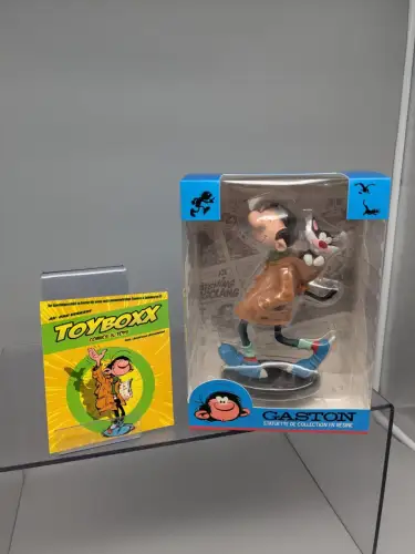 GASTON LAGAFFE  GASTON DUFFLE COAT mit seiner Katze PLASTOY 18 cm