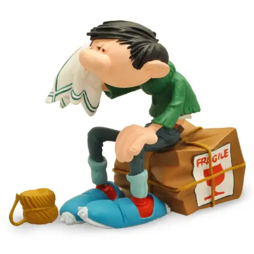 GASTON LAGAFFE  GASTON sitzt auf einer zerbrechlichen Kiste  PLASTOY 12 cm