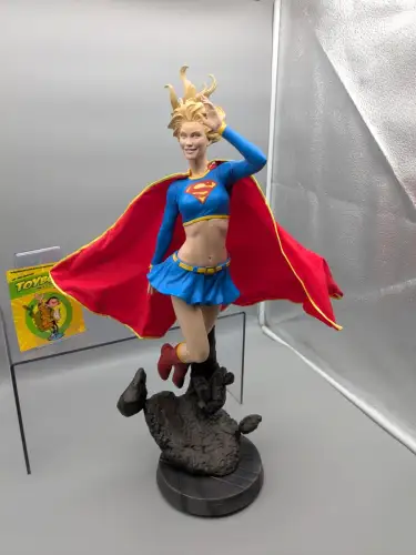 Sideshow Supergirl Premium Format Statue 1/4 lim./1000 #300264