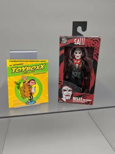 NECA Saw Ben Cooper Costume Series 9 Billy the Puppet  Actionfigur  15 cm 1J