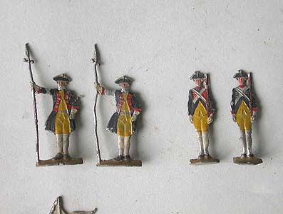 19 original antike Zinnsoldaten Zinnspielzeug Zinnfiguren Flachfiguren ...