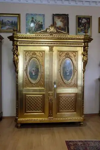 Ein wunderschöner Prunkkasten - sehr aufwendig gefertigt 