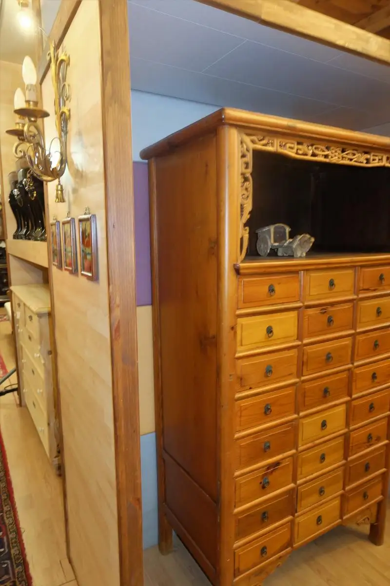 chinesischer Apothekerschrank 1