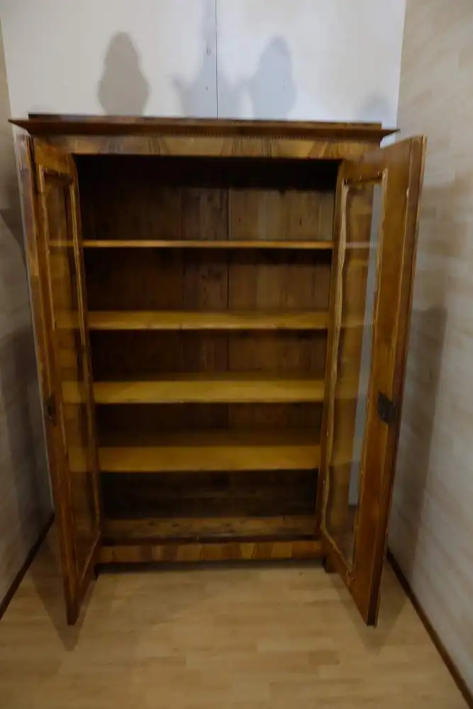 Vitrine/Bücherschrank 1