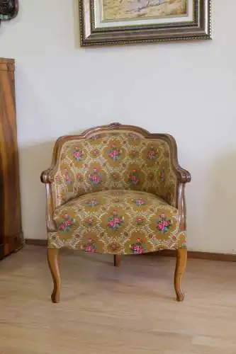 Zierlicher Fauteuil