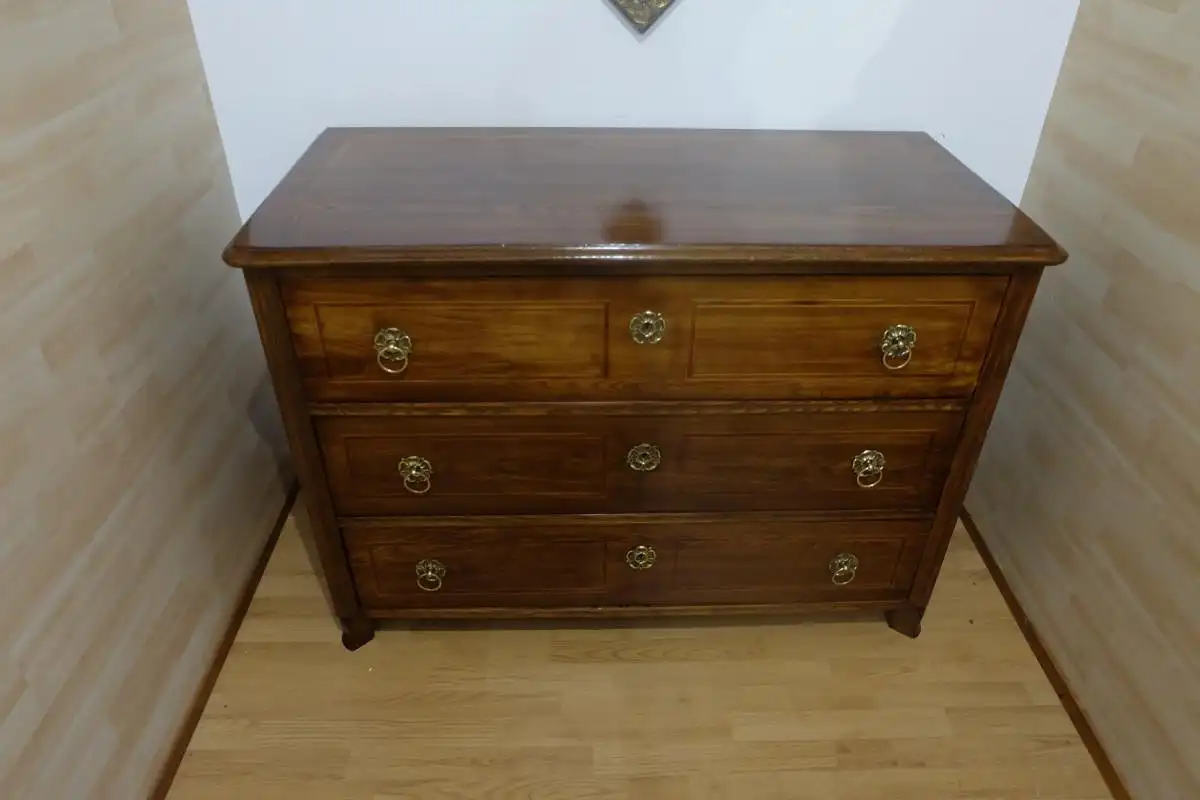 restaurierte Kommode 1