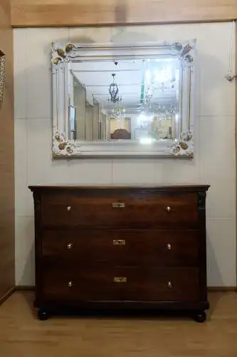 restaurierte Kommode