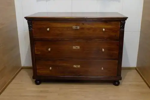 restaurierte Kommode