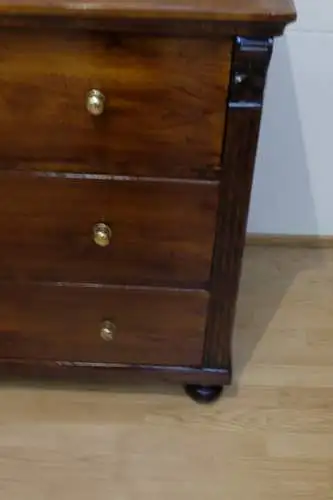 restaurierte Kommode