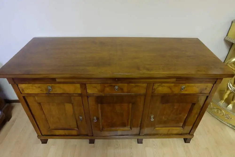 wunderschöne Anrichte 1