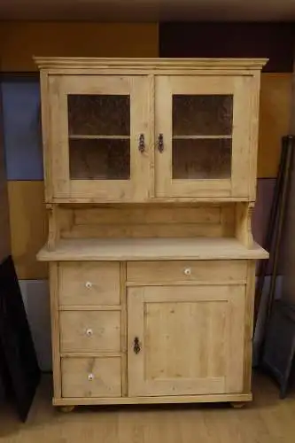 restaurierte Kredenz