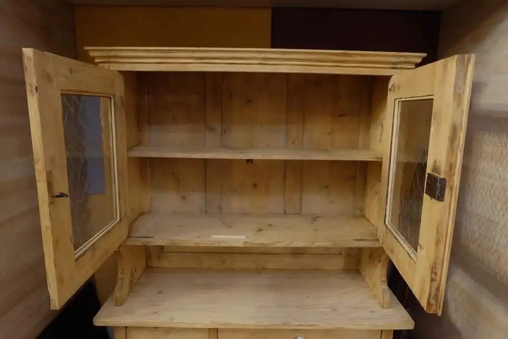 restaurierte Kredenz 2