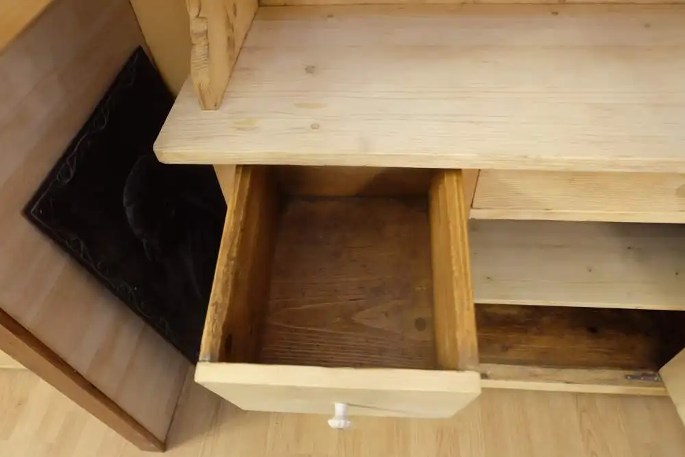 restaurierte Kredenz 5