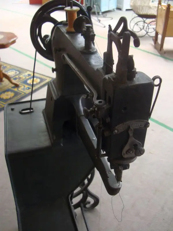 ANTIK alte Singer Sattler / Leder Nähmaschine 4